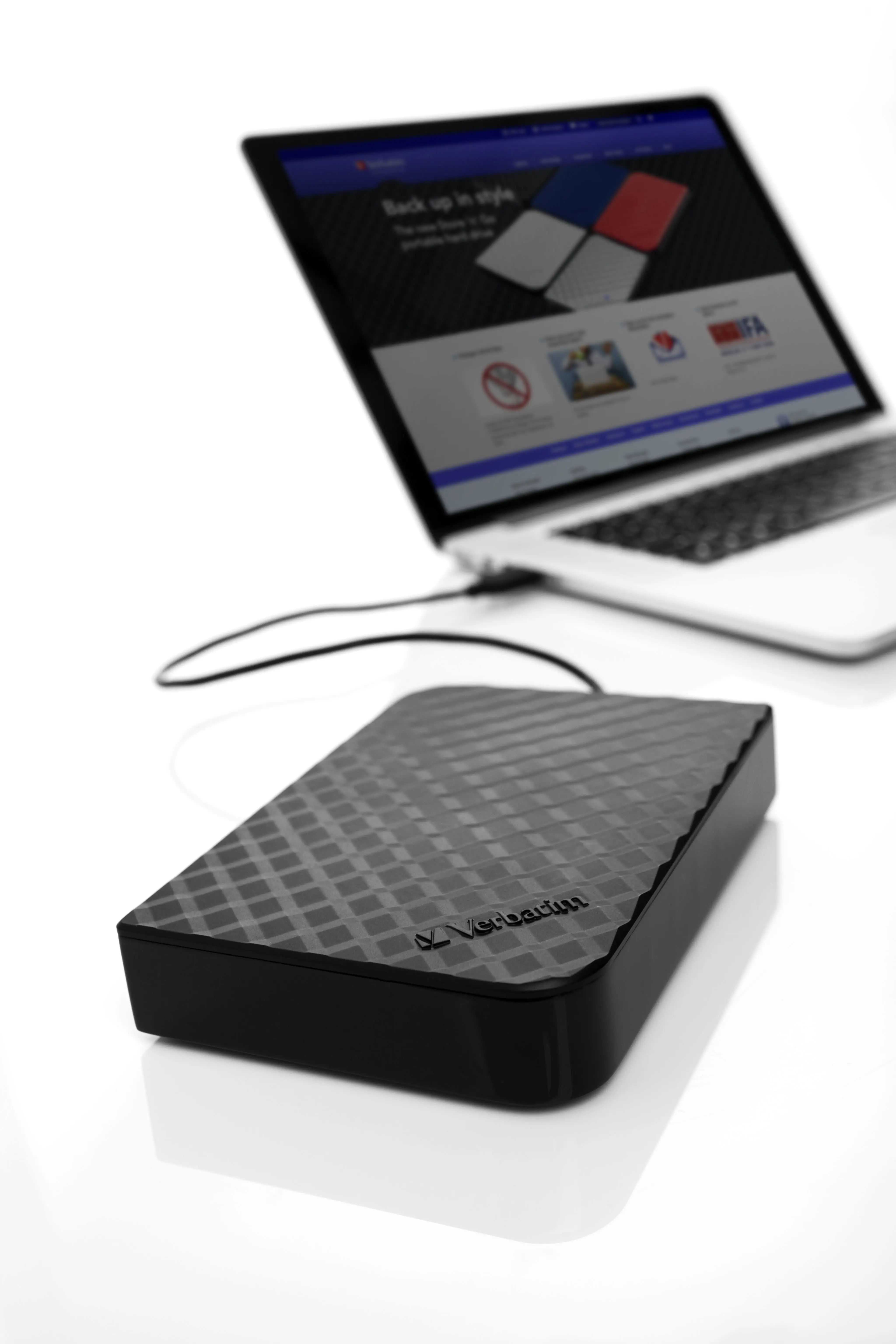 Verbatim Store 'n' Save 4 TB 47685 USB 3.2 Harici Hard Disk Thumbnail 5