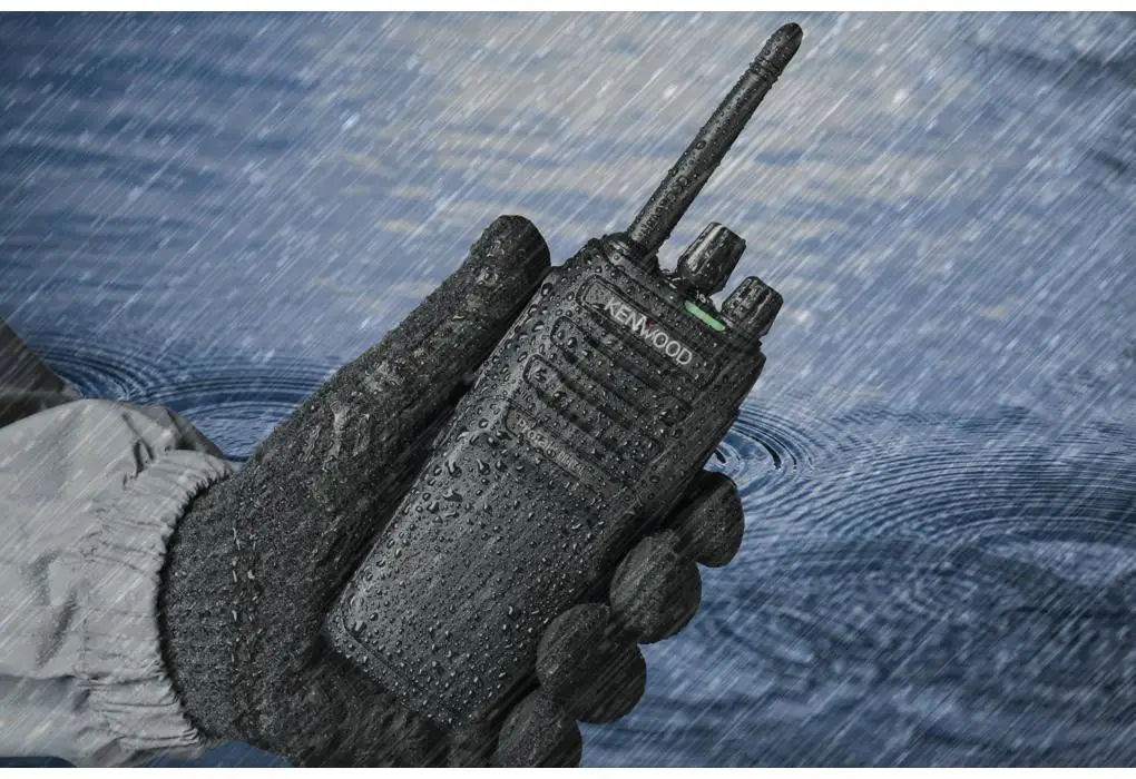 Kenwood TK-3701DE 2 MHz Thumbnail 2