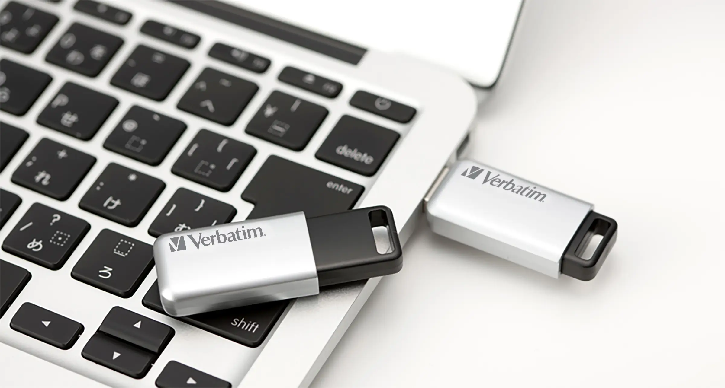 Verbatim Secure Pro 32 GB 98665 USB 3.2 Flash Bellek Thumbnail 1