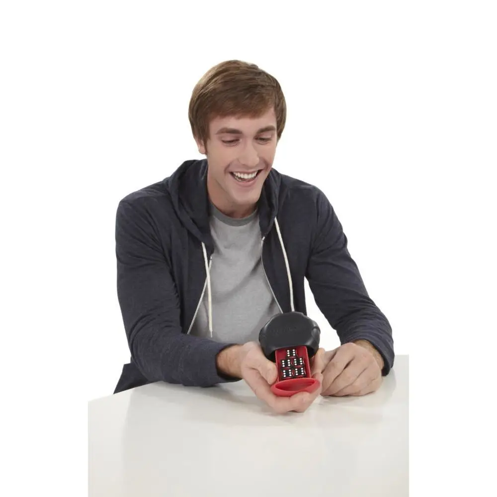 Hasbro Yahtzee Classic 00950 Thumbnail 5